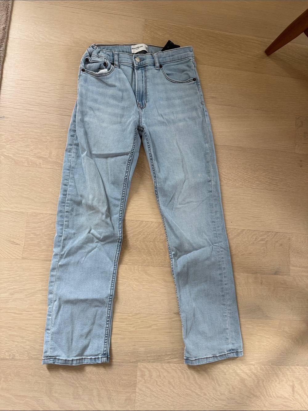 abercrombie kids 11/12 Long Light Wash Straight Jeans